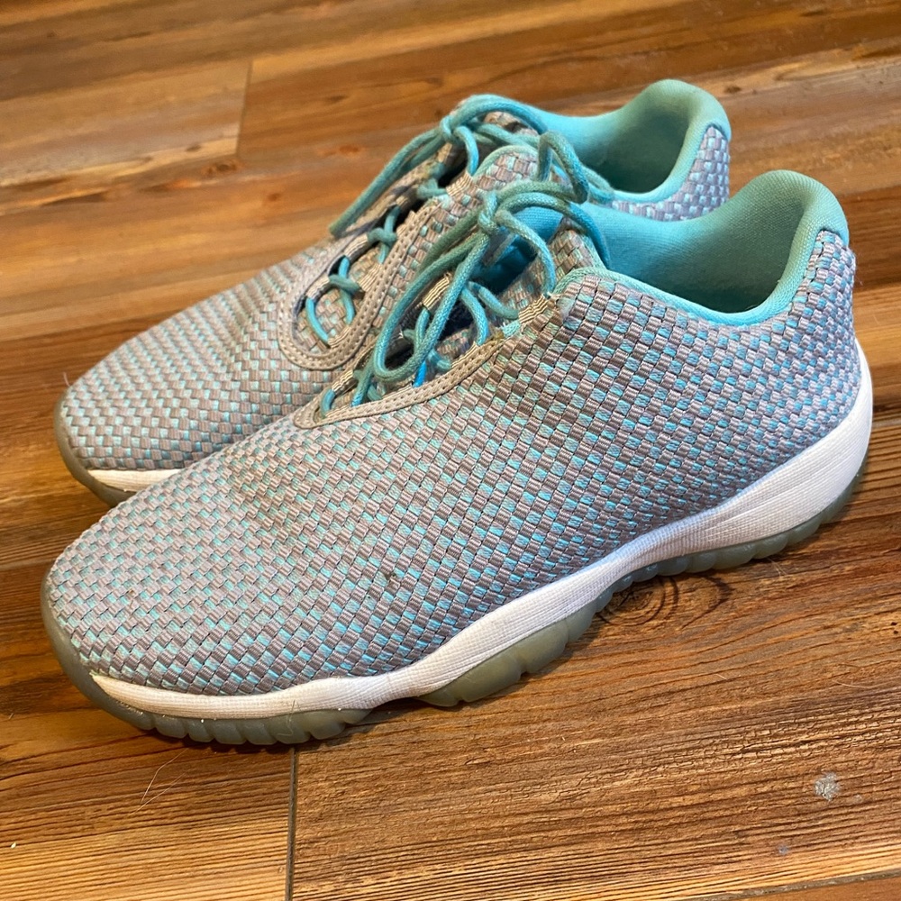 Women’s/Youth Jordan Future